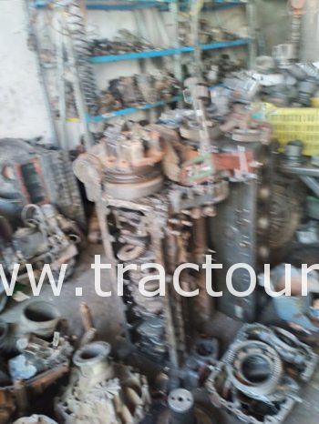 À vendre Pièces détachées poids lourd toutes marques complet