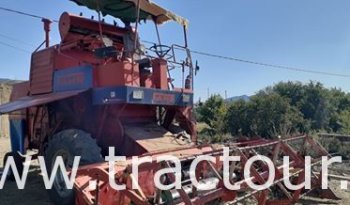 À vendre Moissonneuse batteuse Fahr M1102 complet