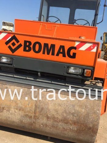 À vendre Rouleau compacteur tandem Bomag 7 tonnes complet