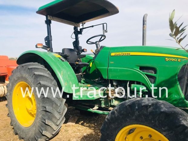 À vendre Tracteur John Deere 5090E (2017) complet