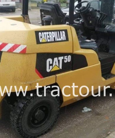 À vendre Chariot élévateur diesel Caterpillar DP50 complet
