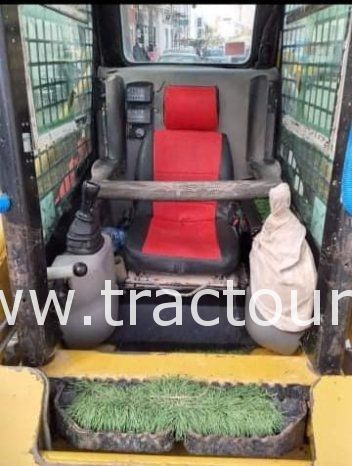 À vendre Chargeuse compacte avec godet Caterpillar 216 B3 complet