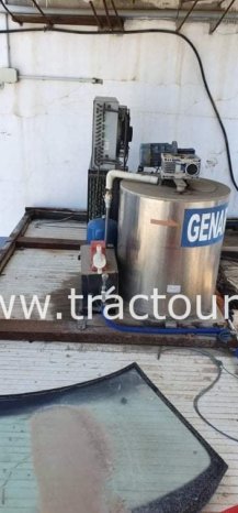 A vendre Chambre à glace avec deux centrales une à 3 tonnes 24h et une à 2 tonnes 24h complet