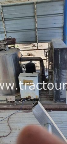 A vendre Chambre à glace avec deux centrales une à 3 tonnes 24h et une à 2 tonnes 24h complet