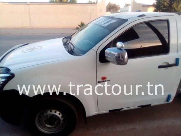 À vendre Camionnette 2 portes avec benne Isuzu DMax 3.0 TD Khalij complet