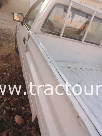 À vendre Camionnette 2 portes avec benne Isuzu Faster 2.5D complet