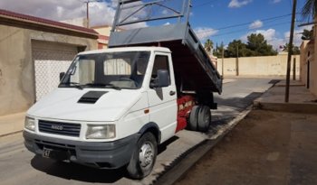 À vendre camion avec benne Iveco Daily 35.10 complet