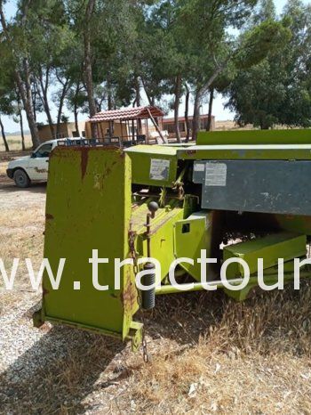 À vendre Presse à paille – Brissa Claas complet