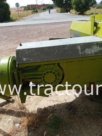 À vendre Presse à paille – Brissa Claas complet