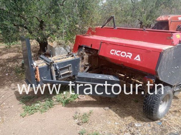 À vendre Presse à paille – Brissa Cicoria 8747F complet