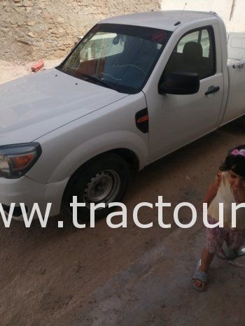 À vendre Camionnette 2 portes avec benne Ford Ranger complet