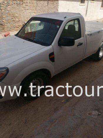 À vendre Camionnette 2 portes avec benne Ford Ranger complet