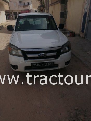 À vendre Camionnette 2 portes avec benne Ford Ranger complet
