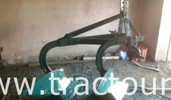À vendre Charrue à 2 socs complet