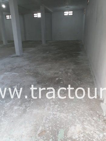 À louer Hangar 240 m² complet