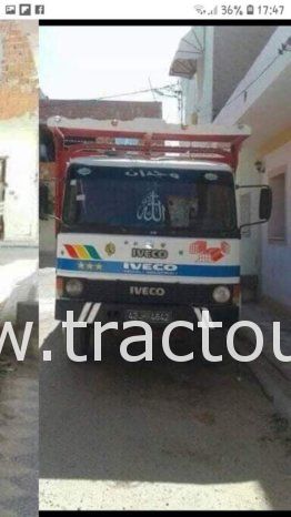 À vendre Camion plateau avec ridelles Fiat Iveco 100-13 complet