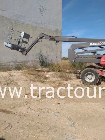 À vendre Nacelle élévatrice à bras automotrice Manitou complet