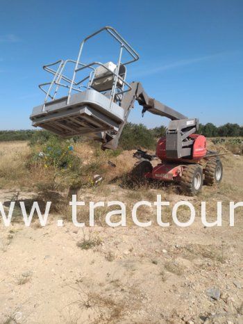 À vendre Nacelle élévatrice à bras automotrice Manitou complet