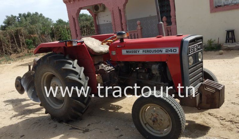 À vendre Tracteur Massey Ferguson 240 complet