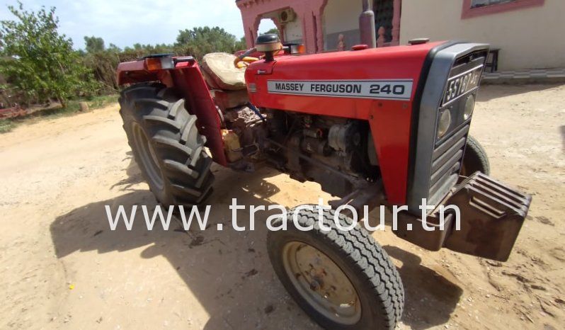 À vendre Tracteur Massey Ferguson 240 complet