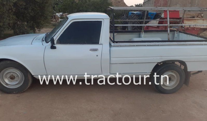 À vendre Camionnette 2 portes avec benne Peugeot 504 complet