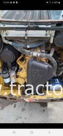 À vendre Chargeuse compacte avec godet Caterpillar 216 B3 ou à échanger contre tractopelle complet