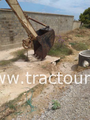 À vendre 5 godets pour pelleteuse poclain ou excavatrice complet