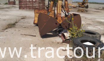 À vendre 5 godets pour pelleteuse poclain ou excavatrice complet