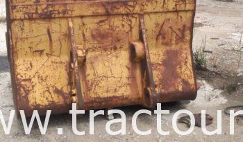 À vendre 5 godets pour pelleteuse poclain ou excavatrice complet