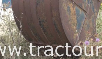 À vendre 5 godets pour pelleteuse poclain ou excavatrice complet