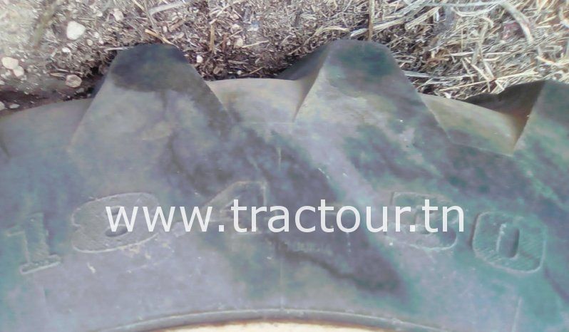 À vendre 2 Pneus agricoles 18.4-30 complet