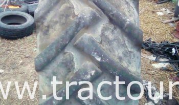 À vendre 2 Pneus agricoles 18.4-30 complet