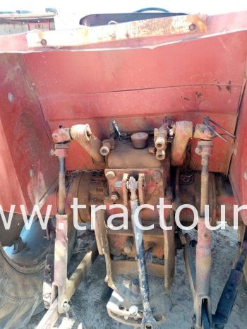 À vendre Tracteur International 884 sans CARTE GRISE complet