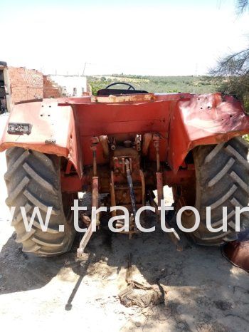 À vendre Tracteur International 884 sans CARTE GRISE complet