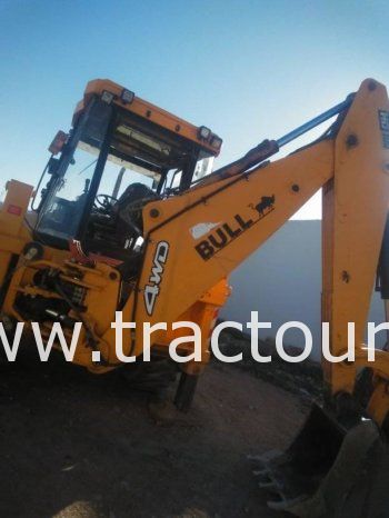 À vendre Tractopelle Bull HD100 complet