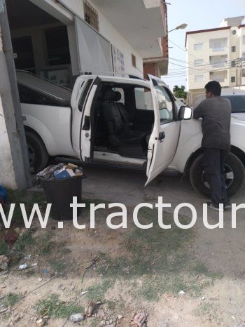 À vendre Pick-up 4×4 avec benne Nissan Navara 3 D40 complet