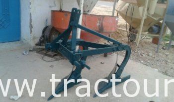 À vendre Charrue à 2 socs complet