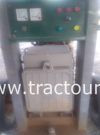 À vendre Groupe électrogène 4 cylindres Deutz complet