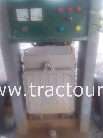À vendre Groupe électrogène 4 cylindres Deutz complet