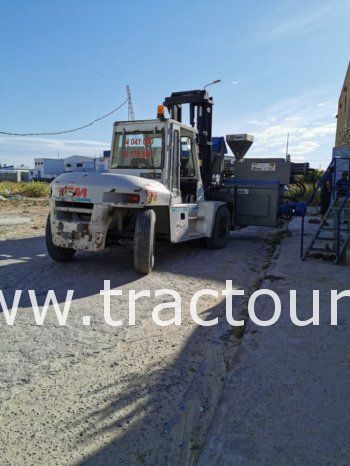 Location d’engin de manutention et camion de remorquage complet
