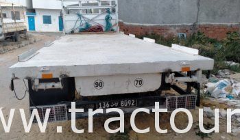 À vendre Camion plateau sans ridelles Renault Midliner M160 complet