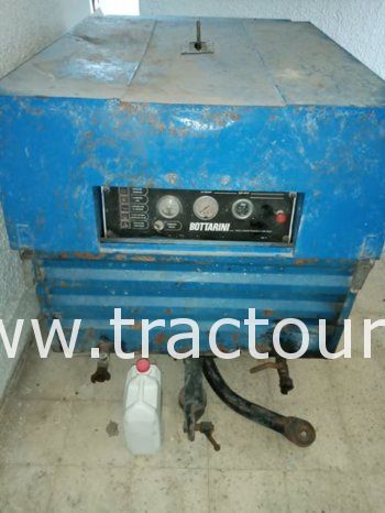 À vendre Compresseur à palette Bottarini moteur Lombardini 2 cylindres complet