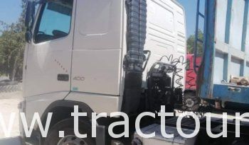 À vendre Tracteur Volvo FH 400 avec semi remorque plateau 3 essieux complet