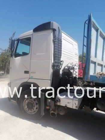 À vendre Tracteur Volvo FH 400 avec semi remorque plateau 3 essieux complet