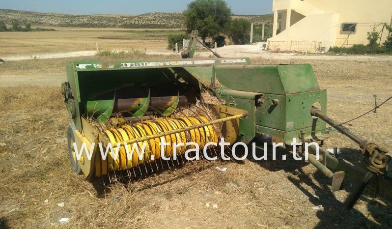 À vendre Tracteur avec matériels John Deere 3130 ➕ presse à paille brissa John Deere 342 A complet