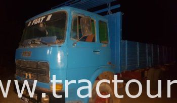 À vendre Camion plateau avec ridelles Fiat Iveco 130 complet