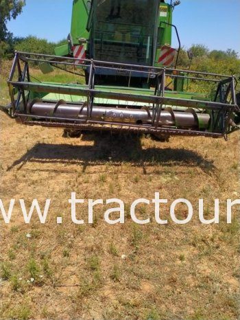 À vendre Moissonneuse batteuse John Deere 1065 complet