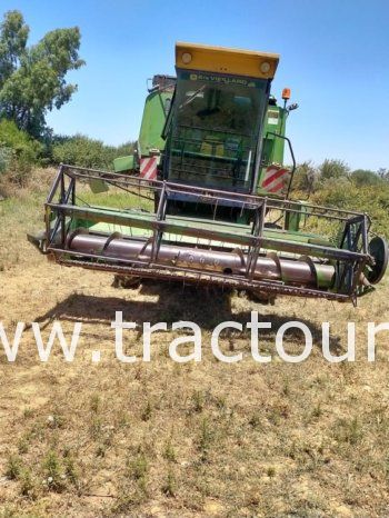 À vendre Moissonneuse batteuse John Deere 1065 complet