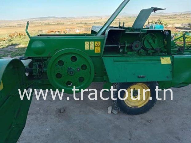 À vendre Presse à paille – Brissa John Deere 349 complet