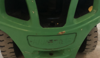 À vendre Chariot élévateur diesel Hyster 3 tonnes avec déplacement latérale et pneus neufs complet